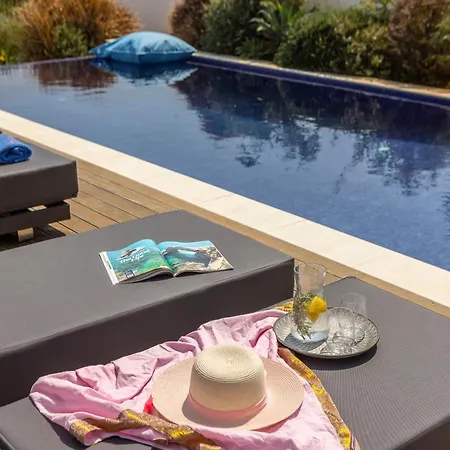 Pliades Holiday home *