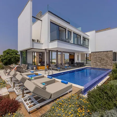 Pliades * Ayia Napa