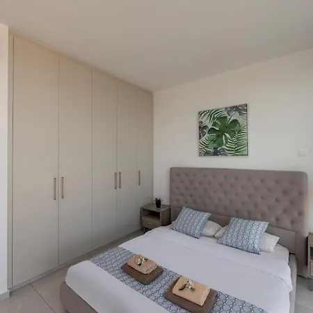 Pliades Holiday home *