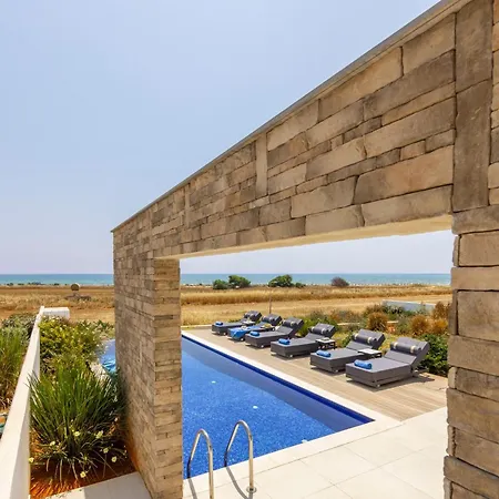 Pliades * أيا نابا