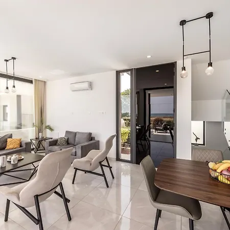 بيت للعطل Pliades أيا نابا