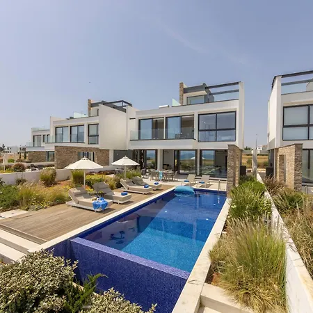 Pliades * أيا نابا