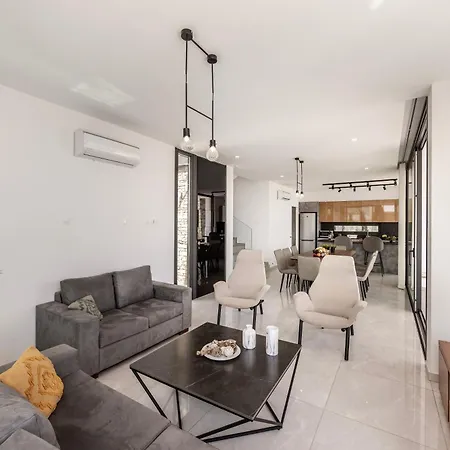 Pliades بيت للعطل *