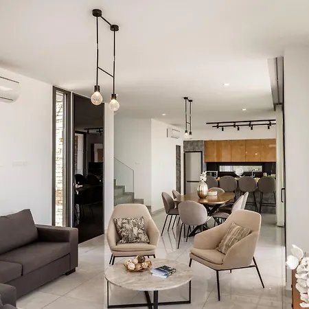 بيت للعطل Pliades