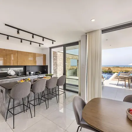 Pliades Feriehus Ayia Napa